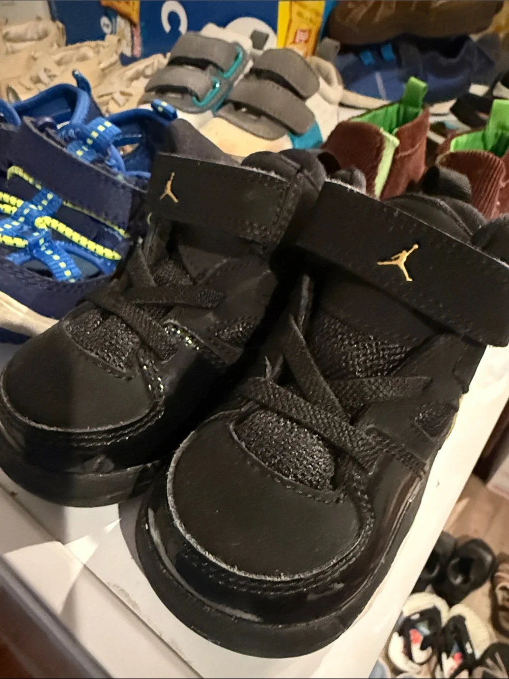9 Pairs of Infant Boys Shoes Sz 4